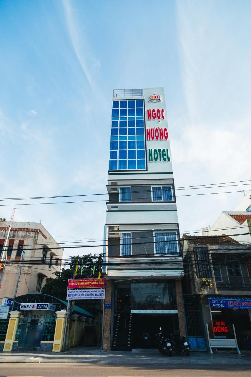 Ngoc Huong Hostel & Apartments クイニョン エクステリア 写真