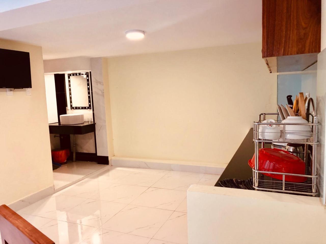 Ngoc Huong Hostel & Apartments クイニョン エクステリア 写真