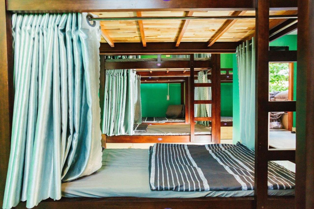 Ngoc Huong Hostel & Apartments クイニョン エクステリア 写真