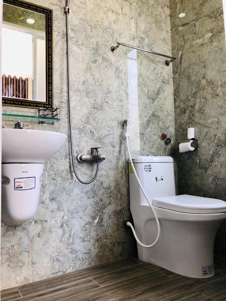 Ngoc Huong Hostel & Apartments クイニョン エクステリア 写真